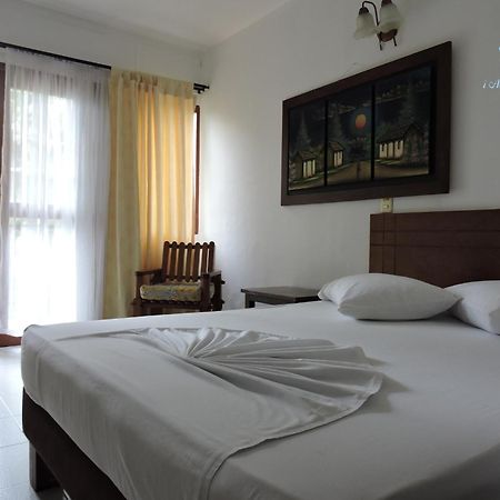Hotel Y Restaurante Meson Del Gitano Каукасия Номер фото