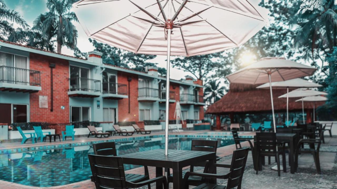 Hotel Y Restaurante Meson Del Gitano Каукасия Экстерьер фото