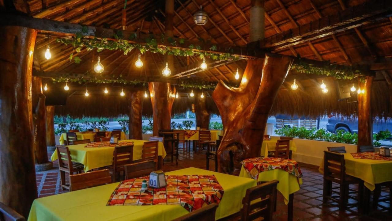 Hotel Y Restaurante Meson Del Gitano Каукасия Экстерьер фото
