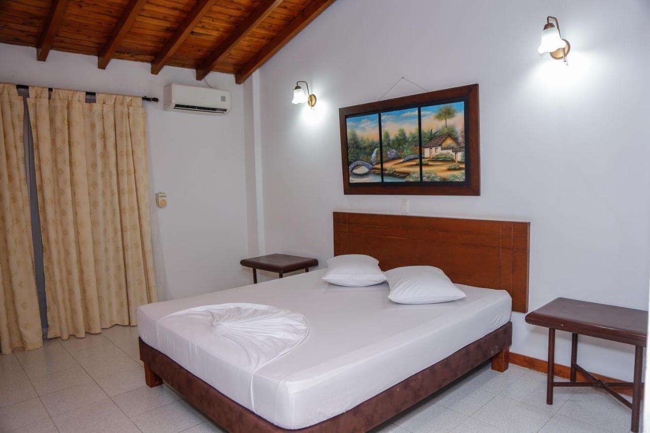 Hotel Y Restaurante Meson Del Gitano Каукасия Экстерьер фото