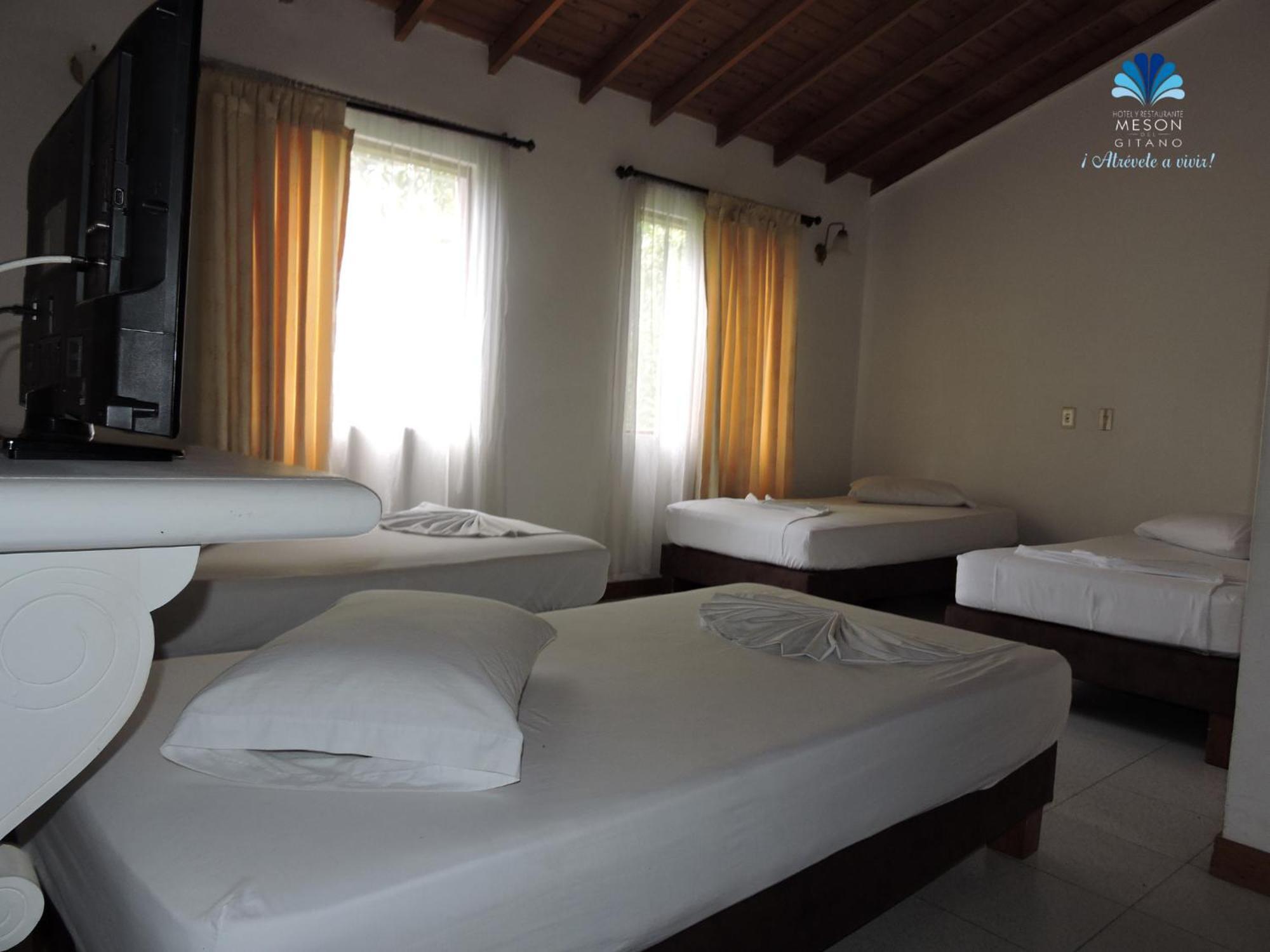 Hotel Y Restaurante Meson Del Gitano Каукасия Номер фото