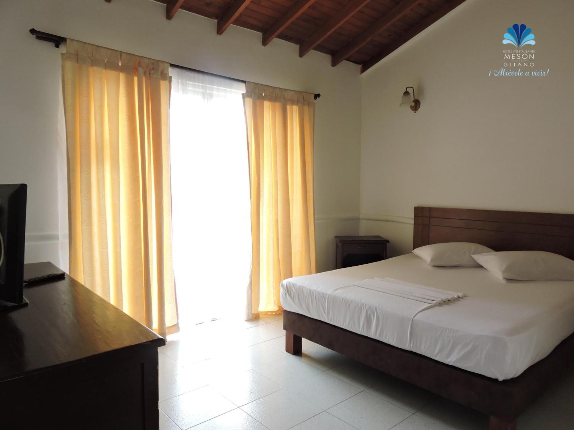 Hotel Y Restaurante Meson Del Gitano Каукасия Номер фото