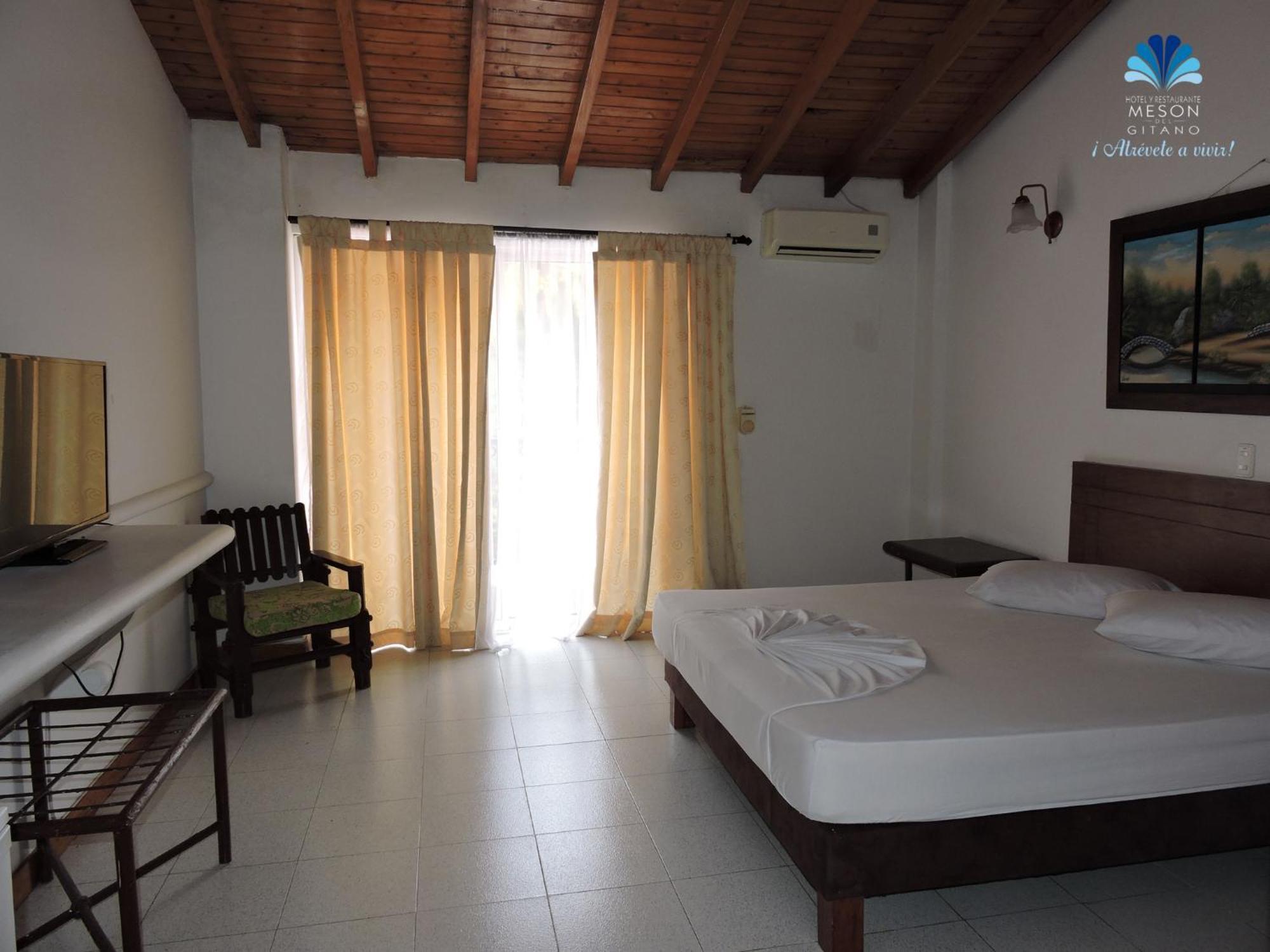 Hotel Y Restaurante Meson Del Gitano Каукасия Номер фото